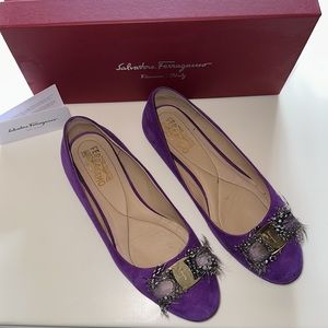 Salvatore Ferragamo Nero Suede Plum with feathers